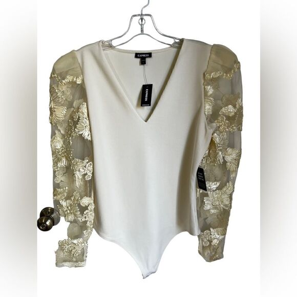 Express NWT Express Floral lace thong bodysuit - Picture 3 of 5